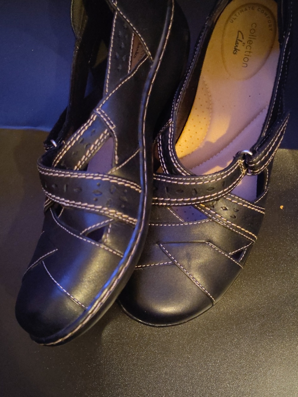 Clarks Black Women's Mary Jane Style Comfort Flats - Picture 2 of 3